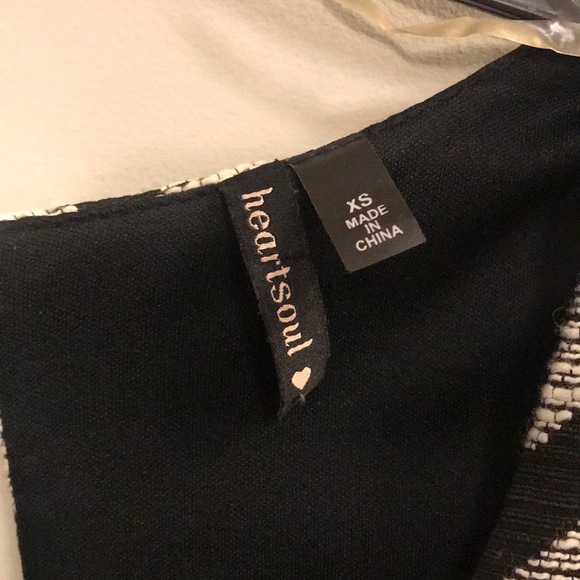 Black and cream chevron flared dress- XS - Picture 3 of 5